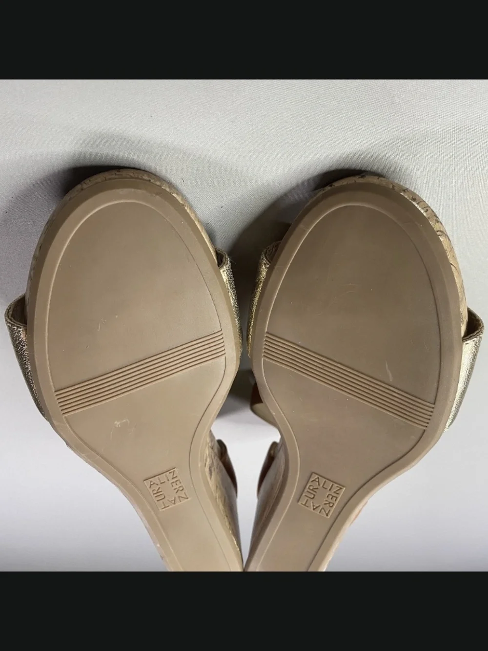 NEW Naturalizer Shoes Womens 10 brown gold leather cork cami wedge heels sandals